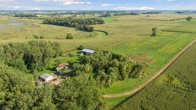 $350,000 | 19100 310th Street, New Prague, MN 56071