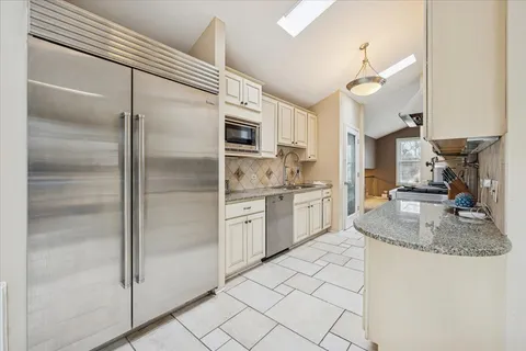 $750,000 | 1908 McCraren Road, Highland Park, IL 60035