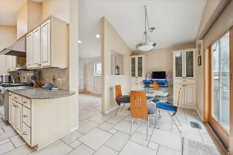 $750,000 | 1908 McCraren Road, Highland Park, IL 60035