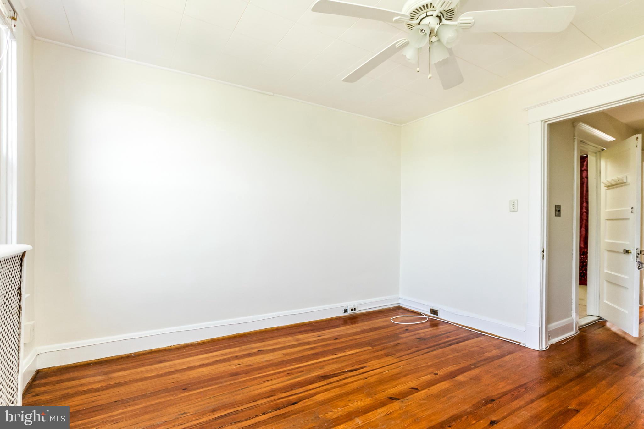 1122 Roland Heights Avenue Baltimore, MD 21211 - Photo 20 of 30 Spacious Second Bedroom