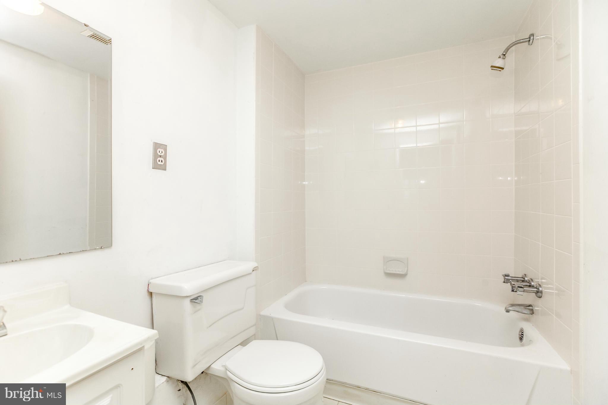 1122 Roland Heights Avenue Baltimore, MD 21211 - Photo 27 of 30 Full Bath in Lower Level