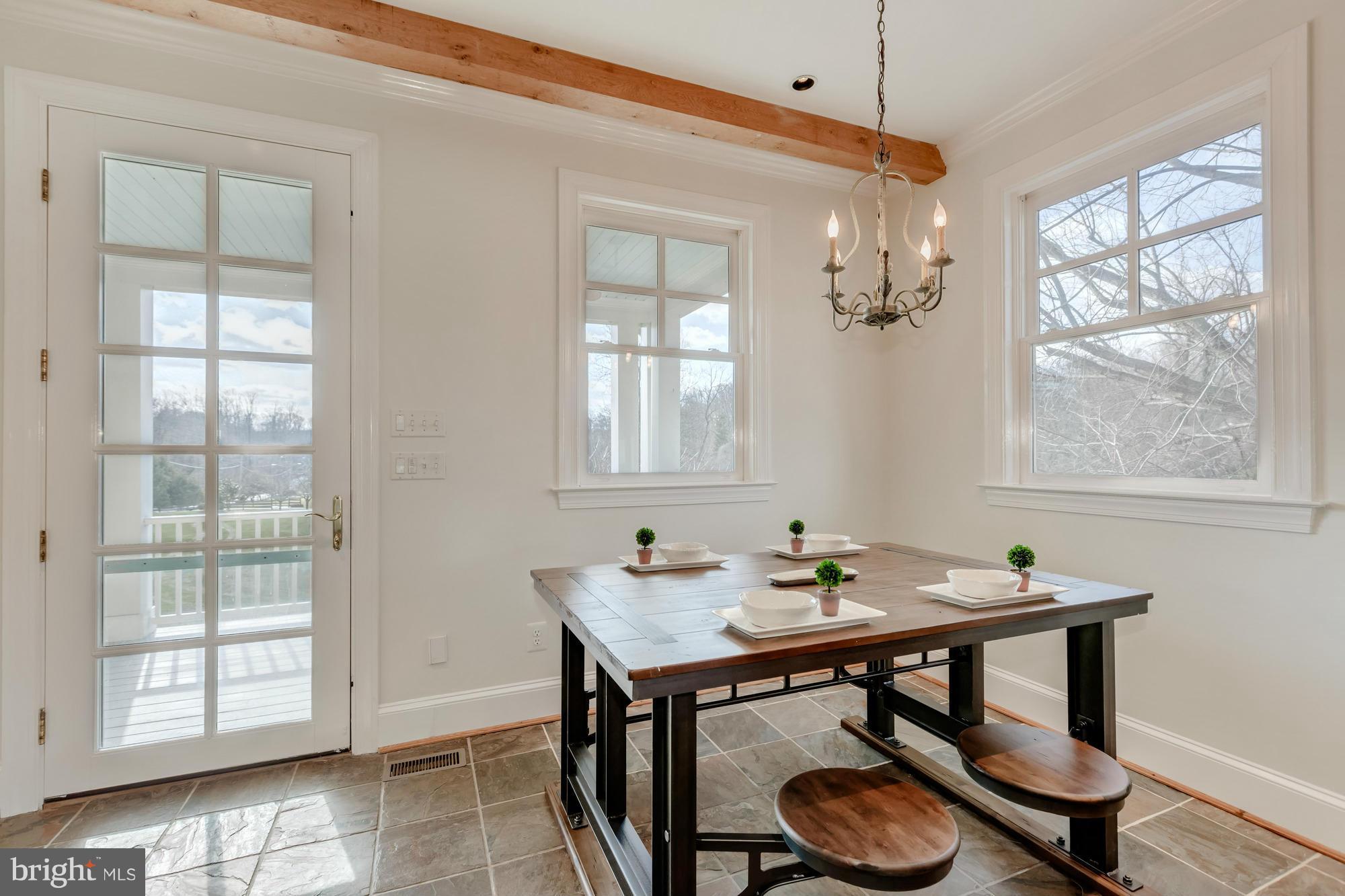 914 Spring Hill Road McLean, VA 22102 - Photo 12 of 30 Breakfast Area