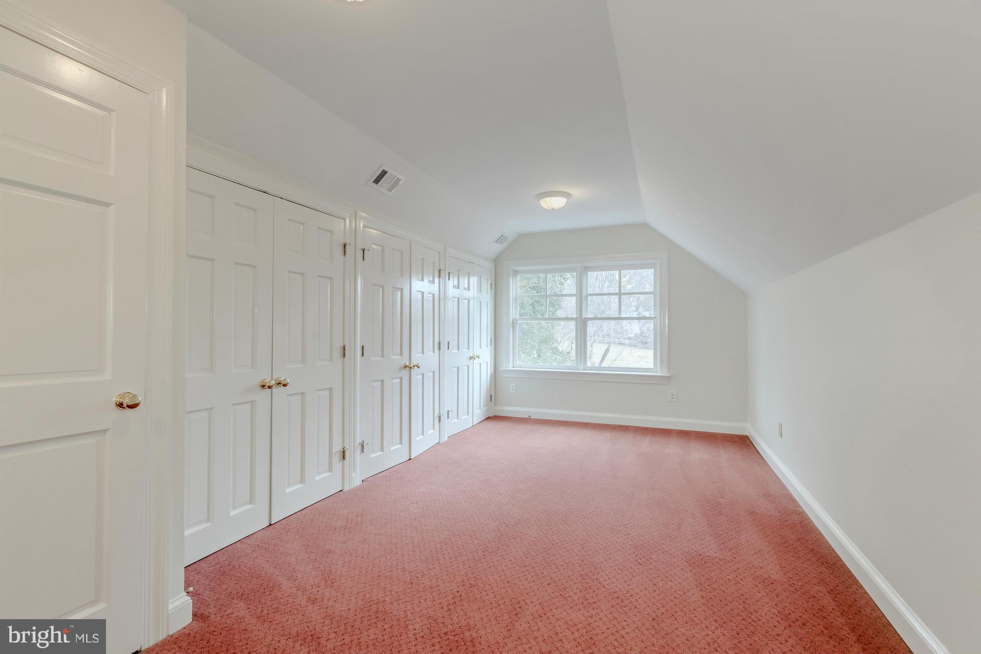 914 Spring Hill Road McLean, VA 22102 - Photo 20 of 30 Loft