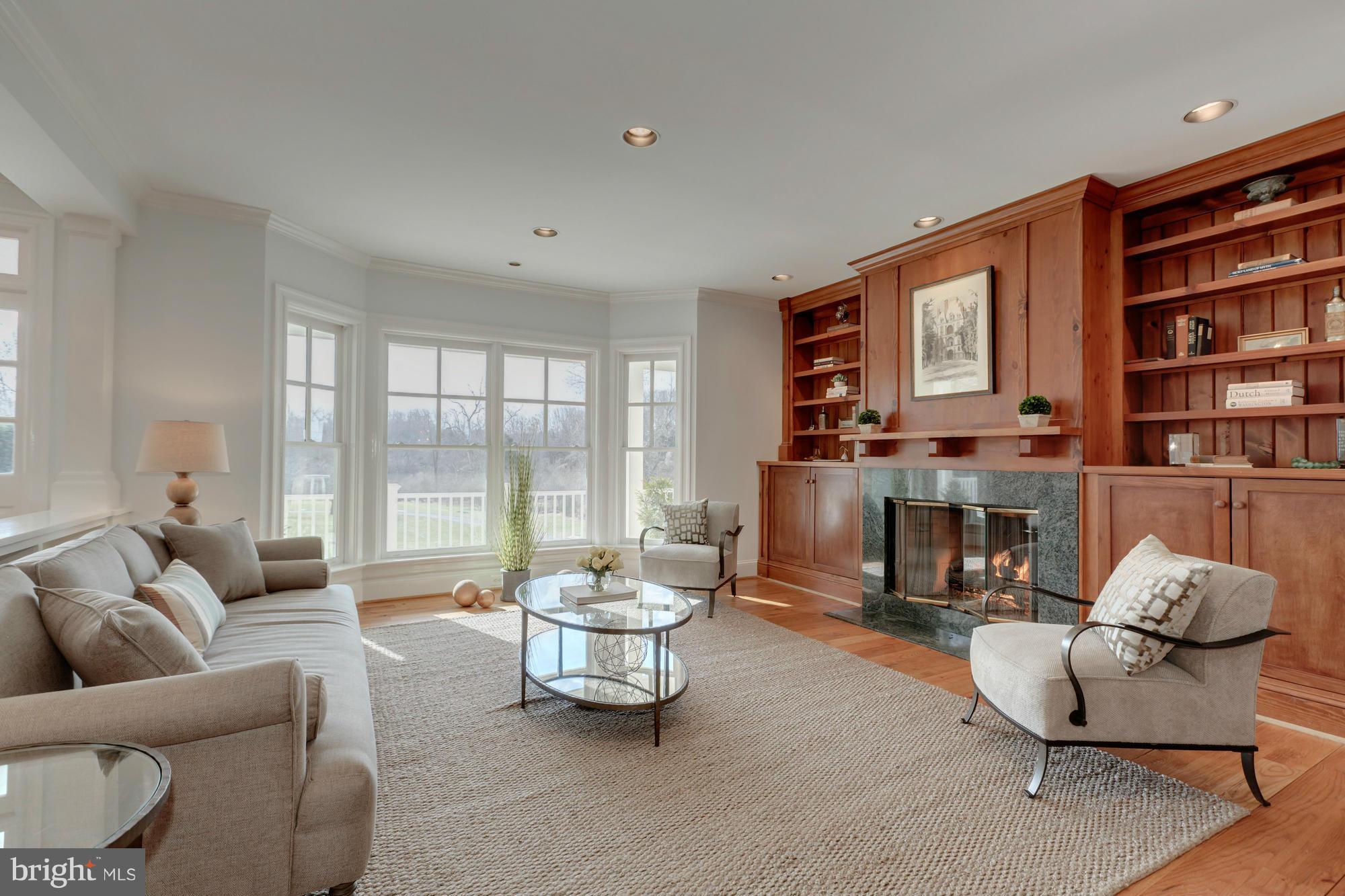 914 Spring Hill Road McLean, VA 22102 - Photo 3 of 30 Family Room