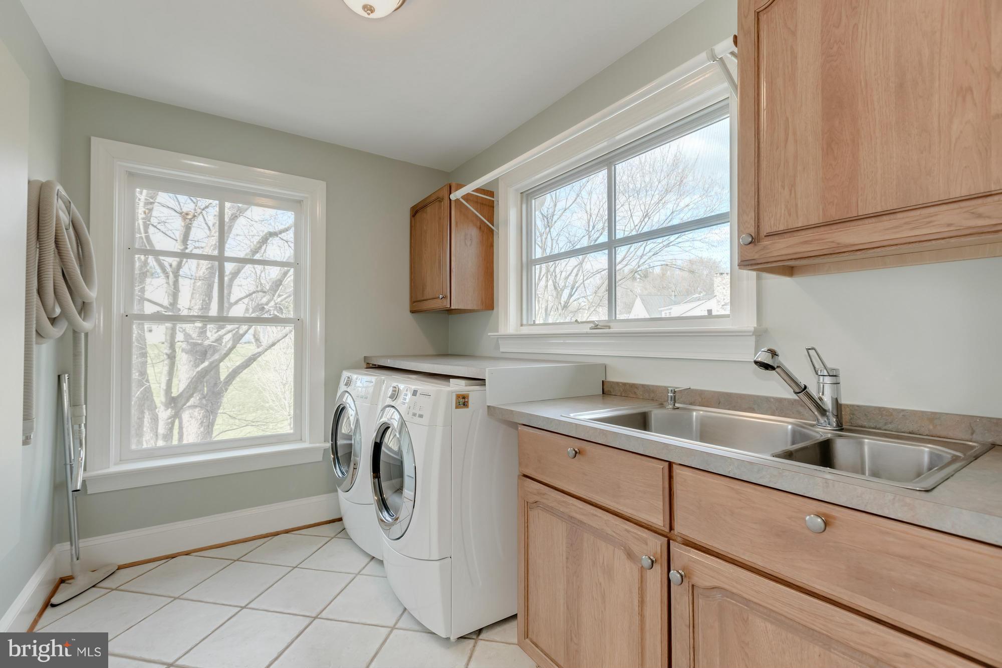 914 Spring Hill Road McLean, VA 22102 - Photo 21 of 30 Bedroom Level Laundry Room