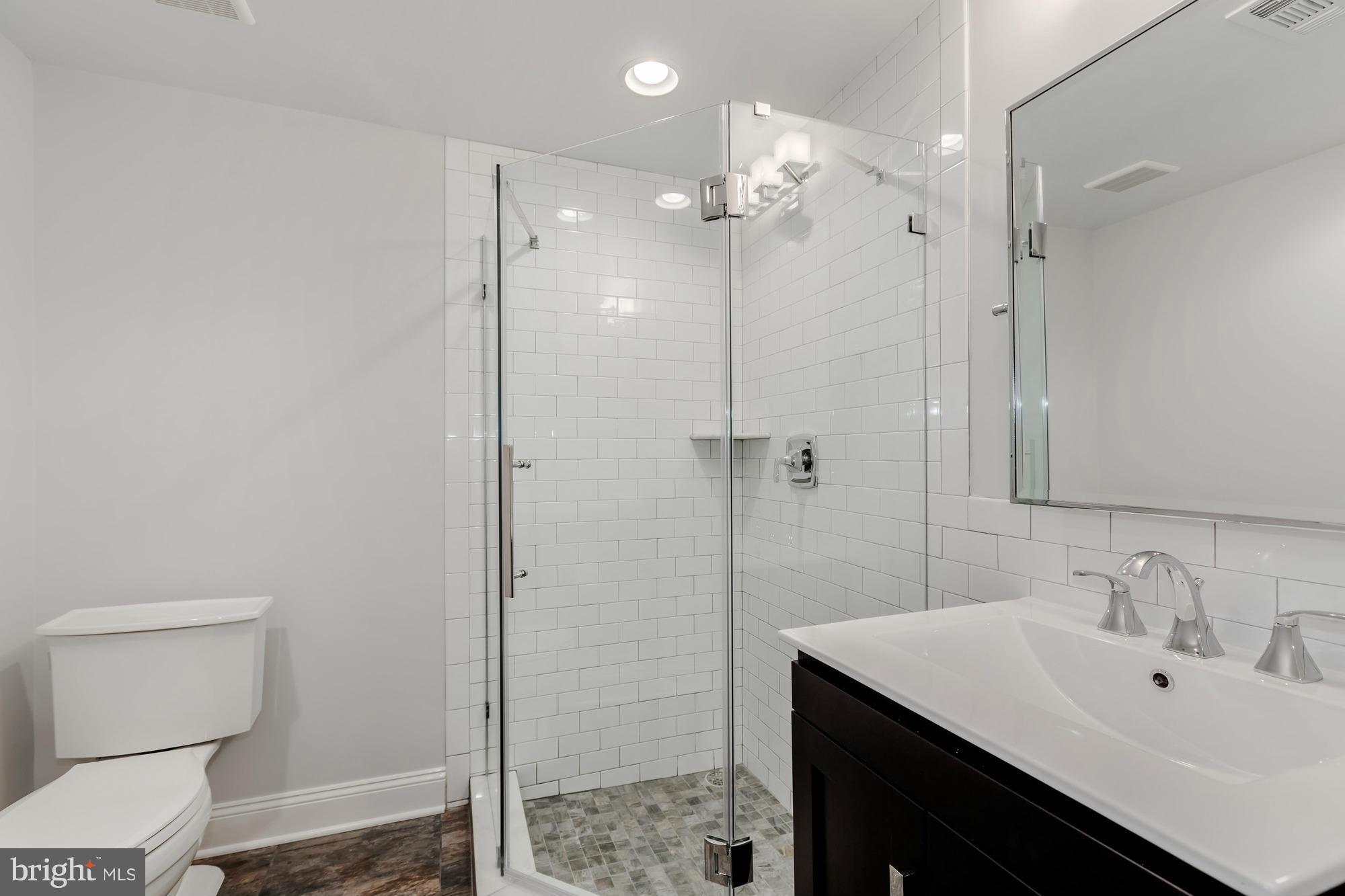 914 Spring Hill Road McLean, VA 22102 - Photo 25 of 30 Lower Level Full Bathroom