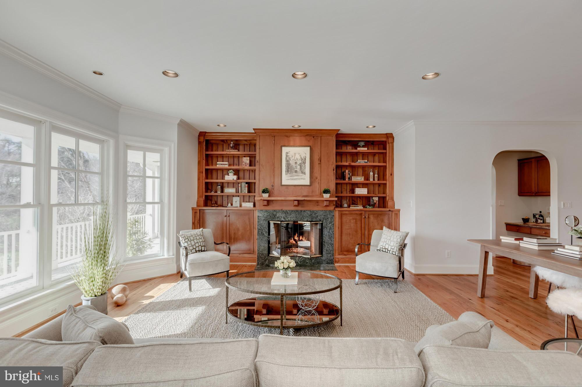 914 Spring Hill Road McLean, VA 22102 - Photo 4 of 30 Family Room