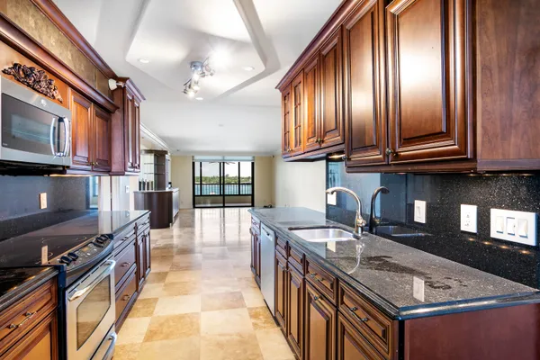 $1,300,000 | 1748 Jupiter Cove Drive, Unit 524A, Jupiter, FL 33469