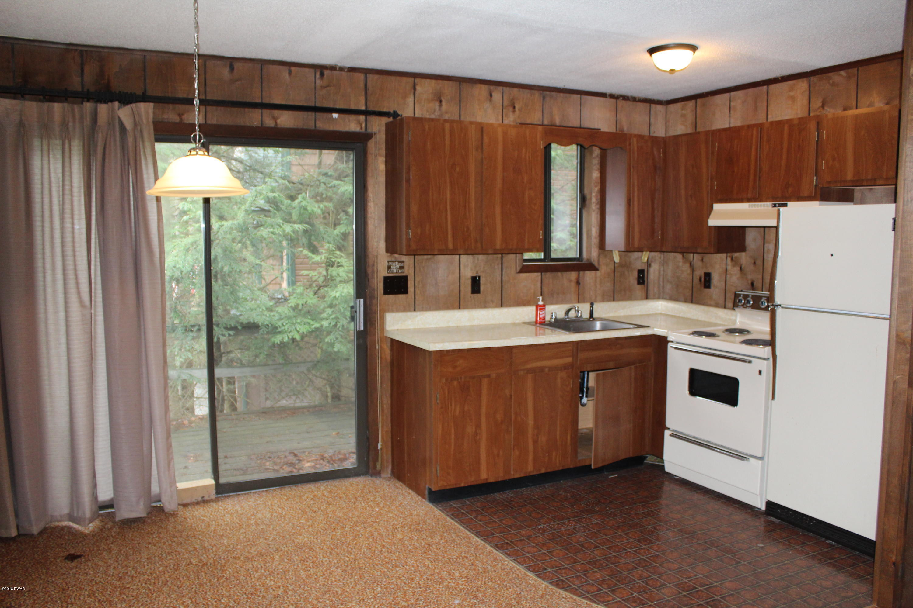 3857 Applegate Road Lake Ariel, PA 18436 - Photo 3 of 9 kitchen