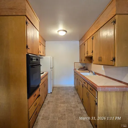 $1,700 | 786 Lovers Lane, Vacaville, CA 95688