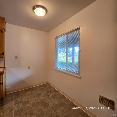 $1,700 | 786 Lovers Lane, Vacaville, CA 95688