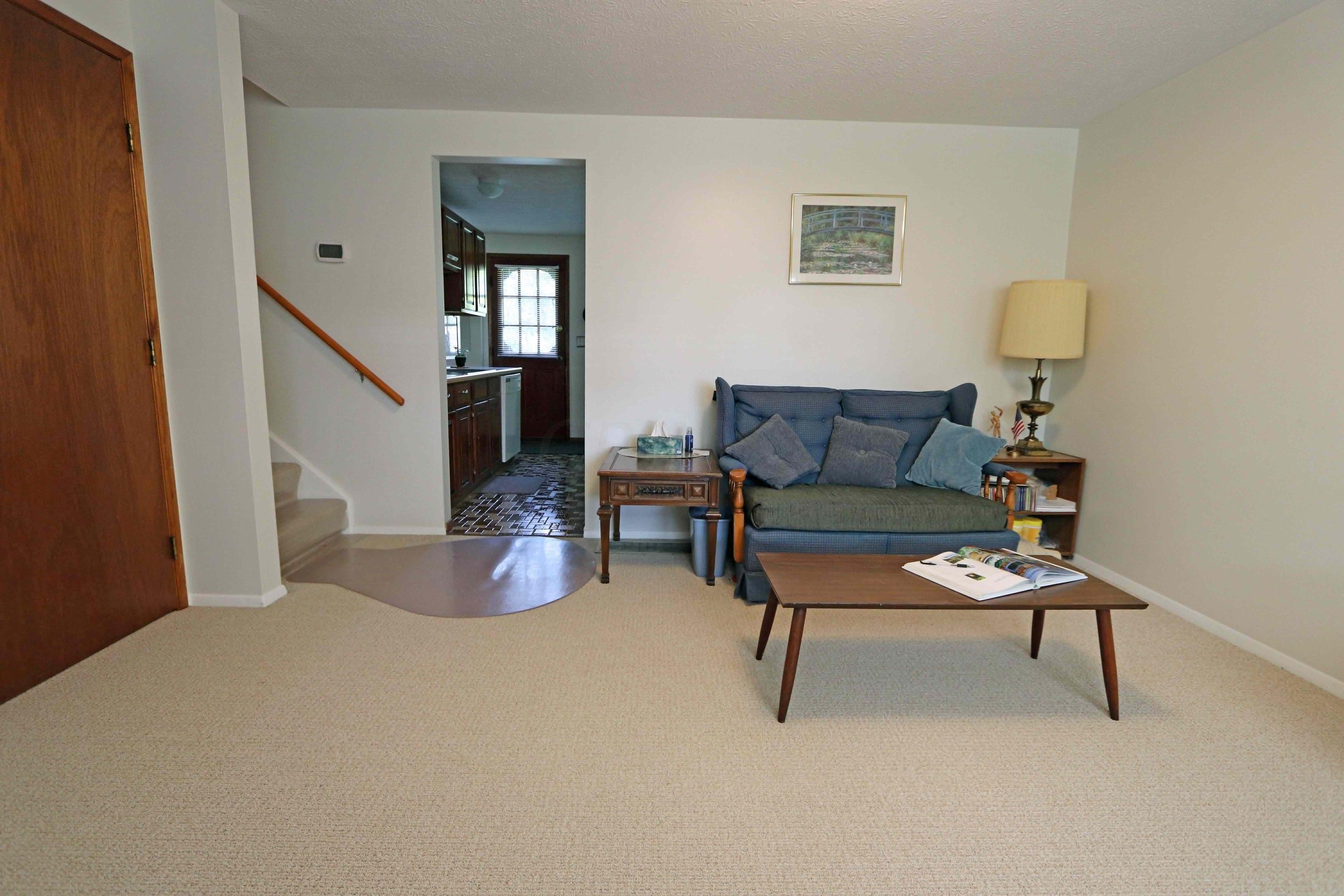1894 Brookfield Road Columbus, OH 43229 - Photo 7 of 38 Gallery Image 7