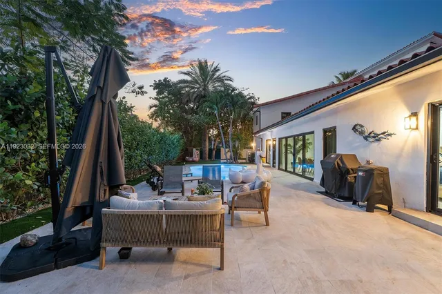 $2,299,000 | 210 Northeast 107th Street, Miami Shores, FL 33161