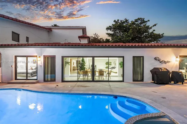 $2,299,000 | 210 Northeast 107th Street, Miami Shores, FL 33161