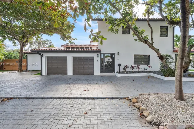 $2,299,000 | 210 Northeast 107th Street, Miami Shores, FL 33161