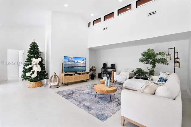 $2,299,000 | 210 Northeast 107th Street, Miami Shores, FL 33161