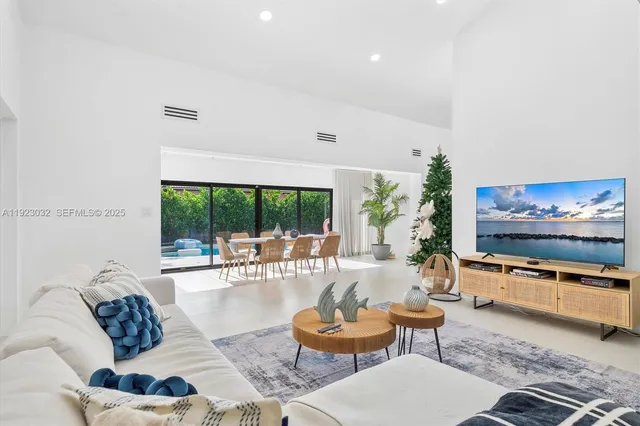 $2,299,000 | 210 Northeast 107th Street, Miami Shores, FL 33161