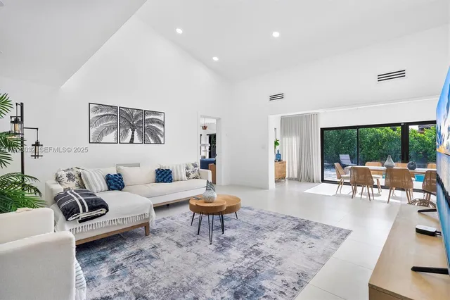 $2,299,000 | 210 Northeast 107th Street, Miami Shores, FL 33161