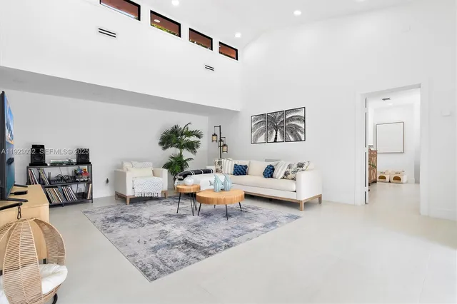 $2,299,000 | 210 Northeast 107th Street, Miami Shores, FL 33161