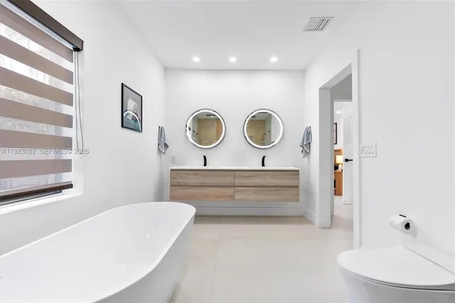 $2,299,000 | 210 Northeast 107th Street, Miami Shores, FL 33161