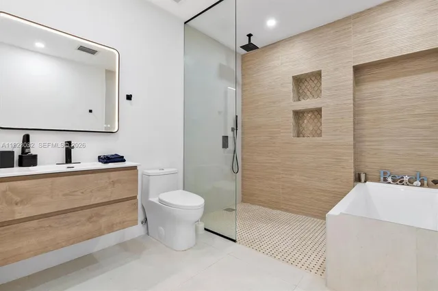 $2,299,000 | 210 Northeast 107th Street, Miami Shores, FL 33161