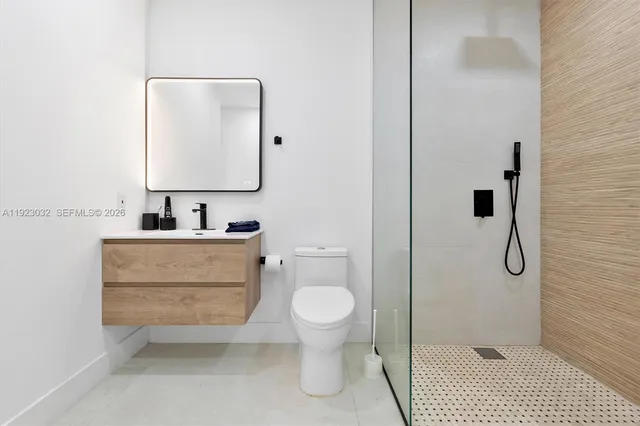 $2,299,000 | 210 Northeast 107th Street, Miami Shores, FL 33161