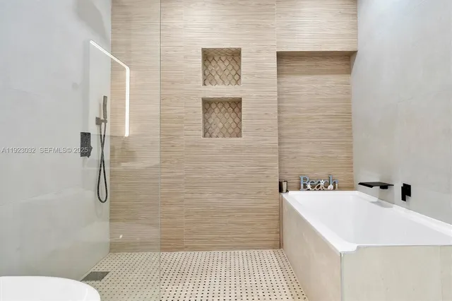 $2,299,000 | 210 Northeast 107th Street, Miami Shores, FL 33161