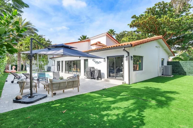 $2,299,000 | 210 Northeast 107th Street, Miami Shores, FL 33161