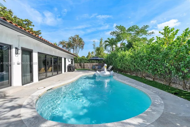 $2,299,000 | 210 Northeast 107th Street, Miami Shores, FL 33161