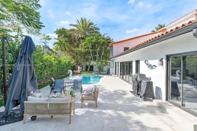 $2,299,000 | 210 Northeast 107th Street, Miami Shores, FL 33161