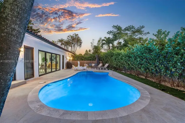 $2,299,000 | 210 Northeast 107th Street, Miami Shores, FL 33161