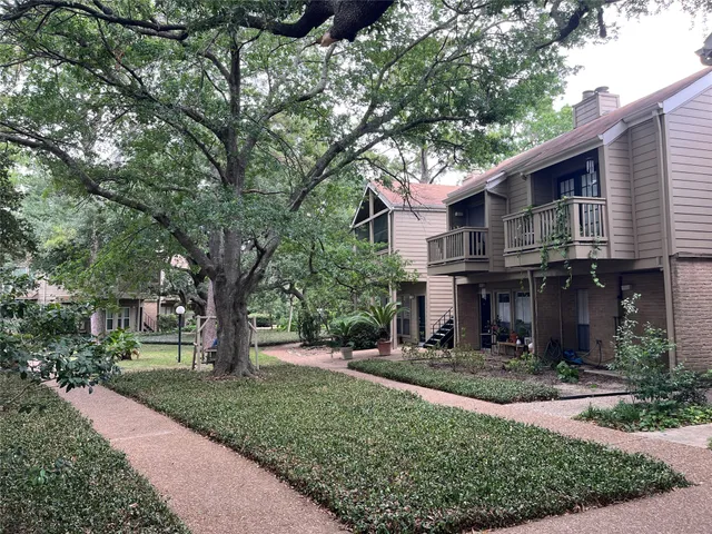 $1,200 | 2100 Tanglewilde Street, Unit 536, Houston, TX 77063