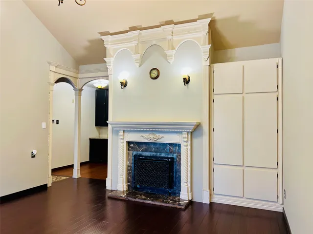 a view of a livingroom with a fireplace