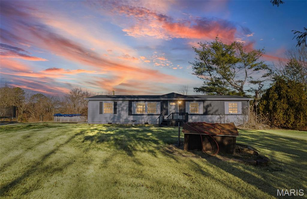 801 Scott Troy Road Lebanon, IL 62254 - Photo 3 of 41