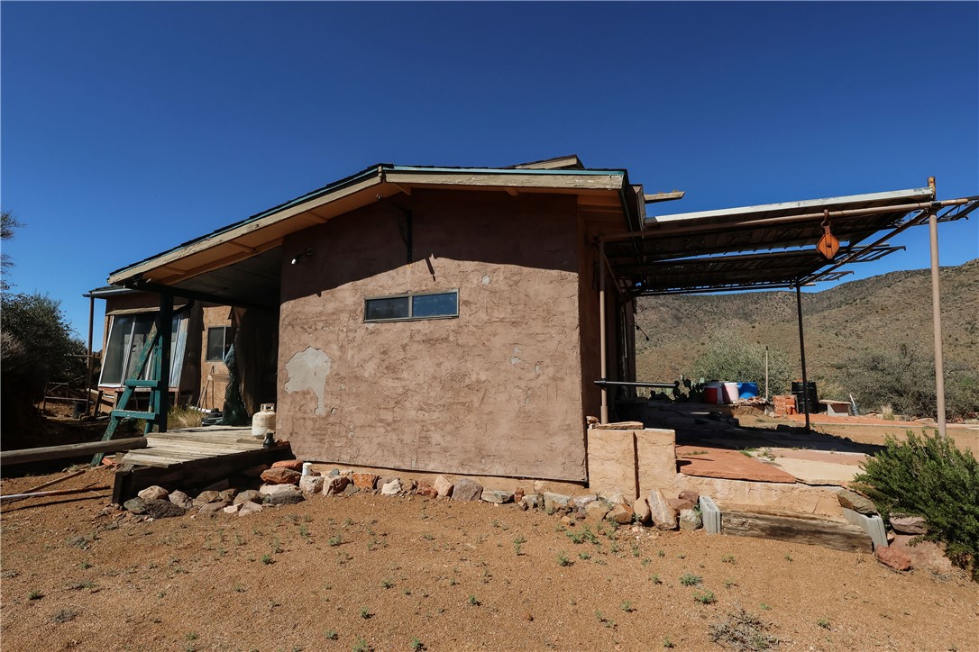 15340 Dicks Camp Road Hackberry, AZ 86411 - Photo 22 of 42