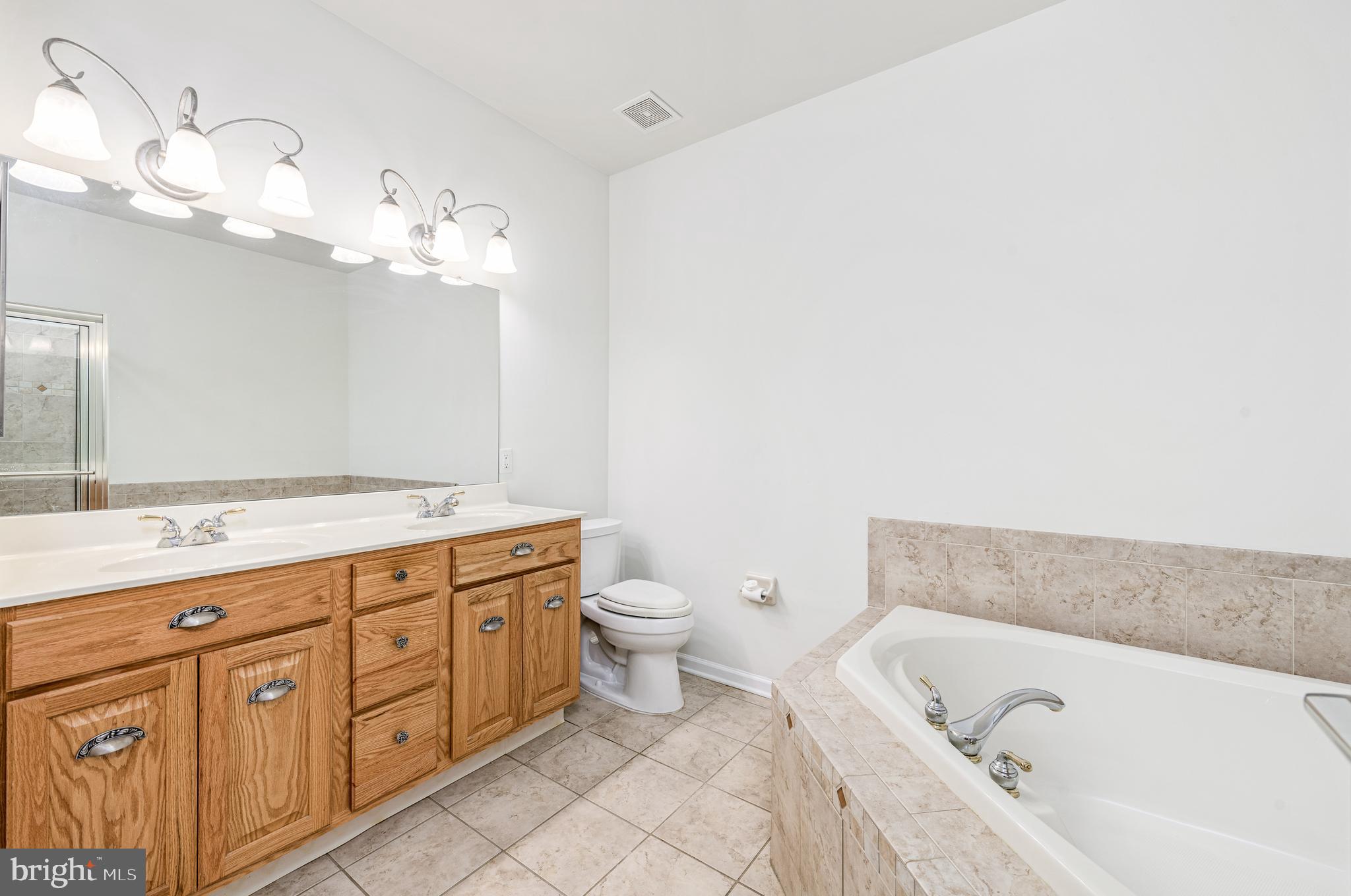 1204 Dawman Road Coatesville, PA 19320 - Photo 15 of 31 Master Bath with Soaking Tub