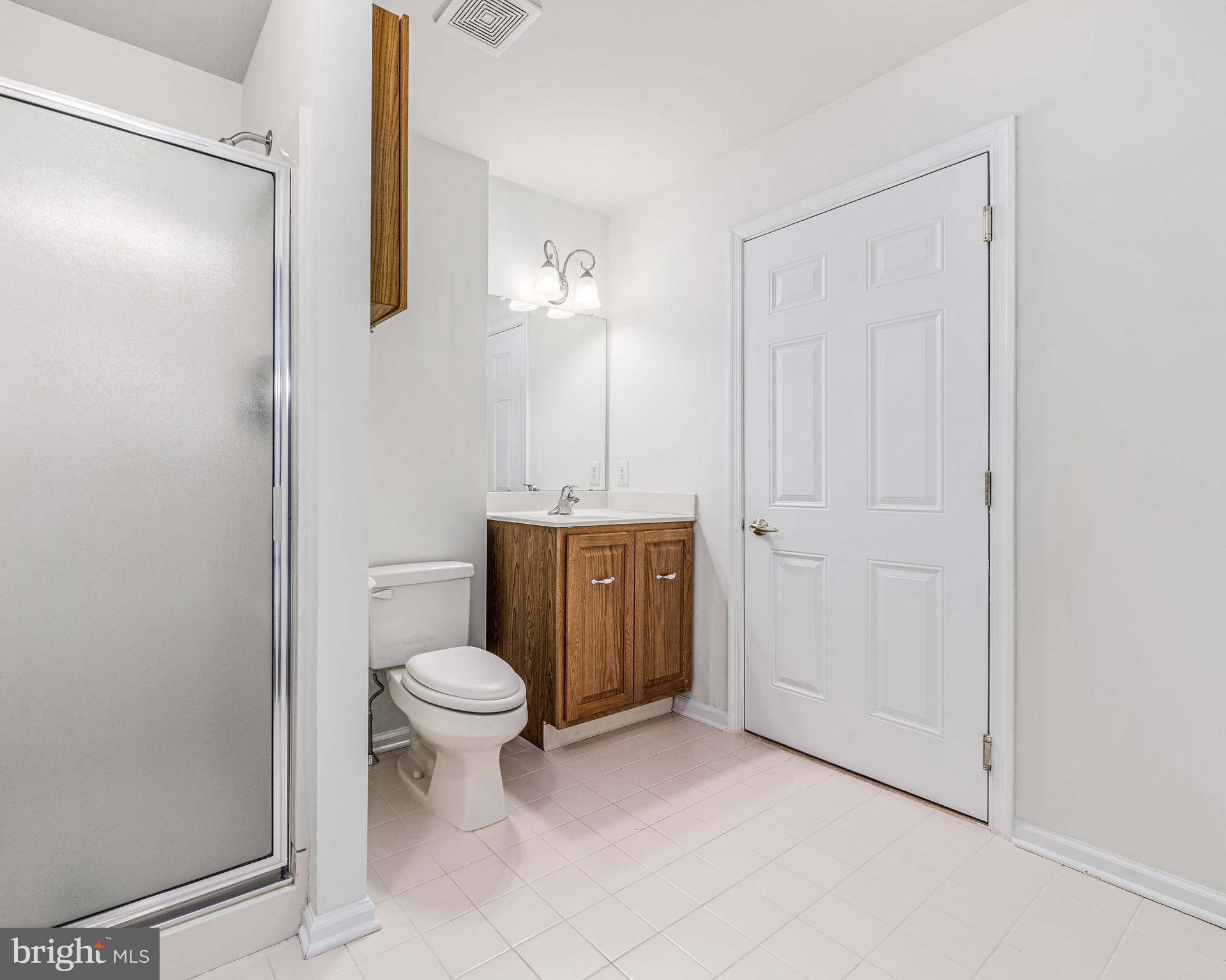 1204 Dawman Road Coatesville, PA 19320 - Photo 21 of 31 Bath off Loft