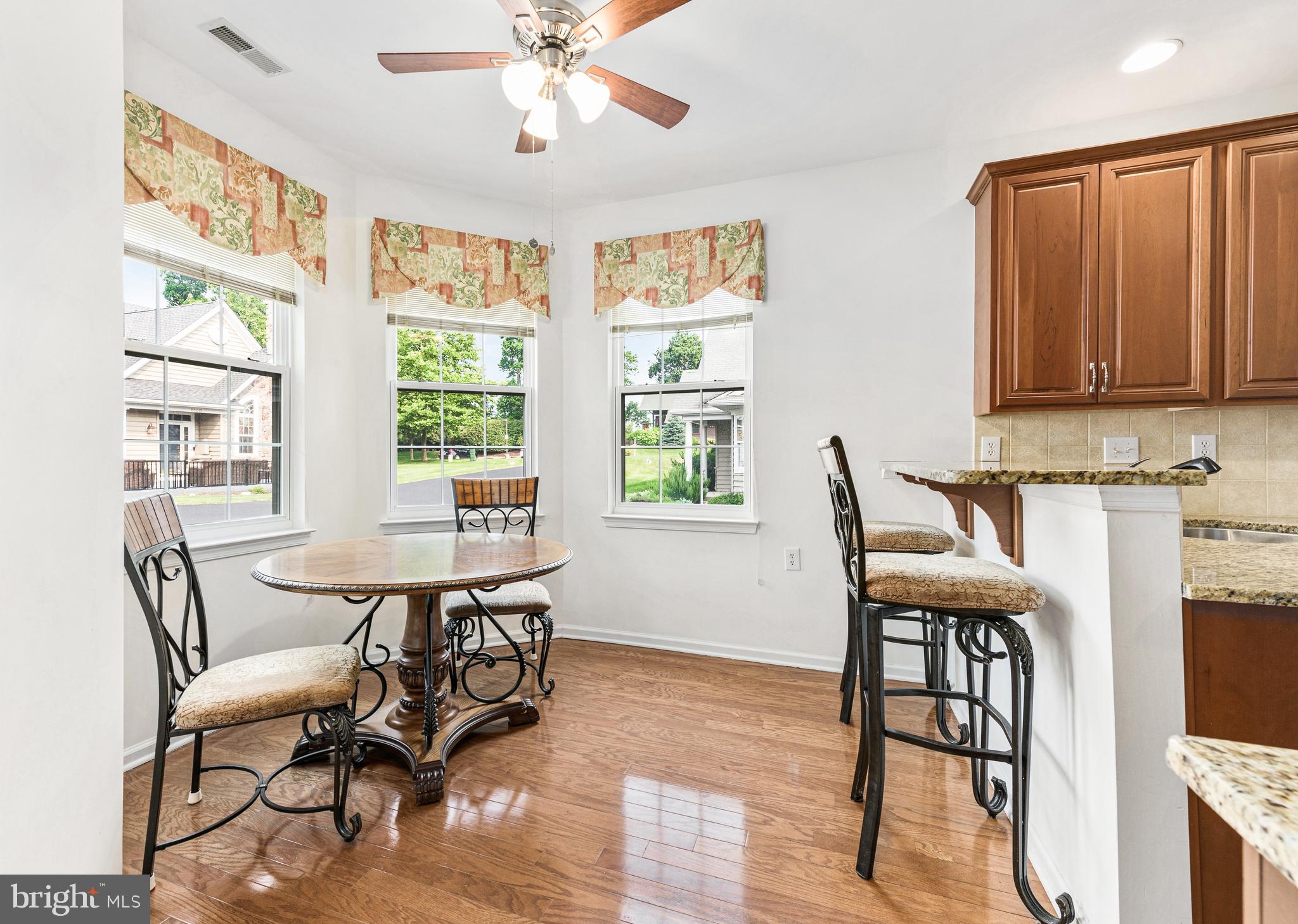 1204 Dawman Road Coatesville, PA 19320 - Photo 5 of 31 Eat-In Kitchen
