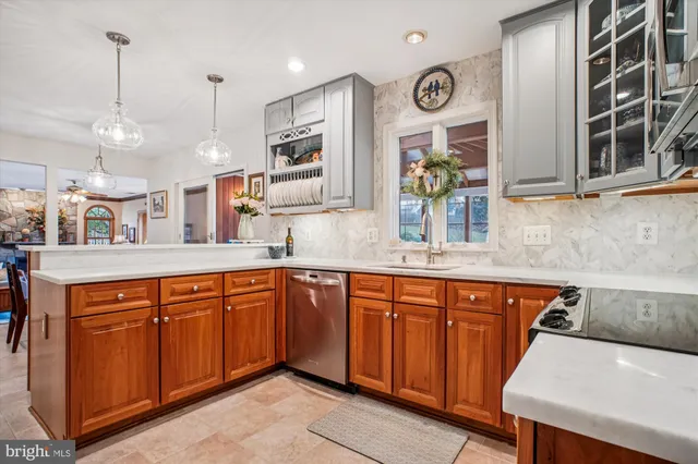 $889,000 | 12406 Shallow Ford Court, Herndon, VA 20170