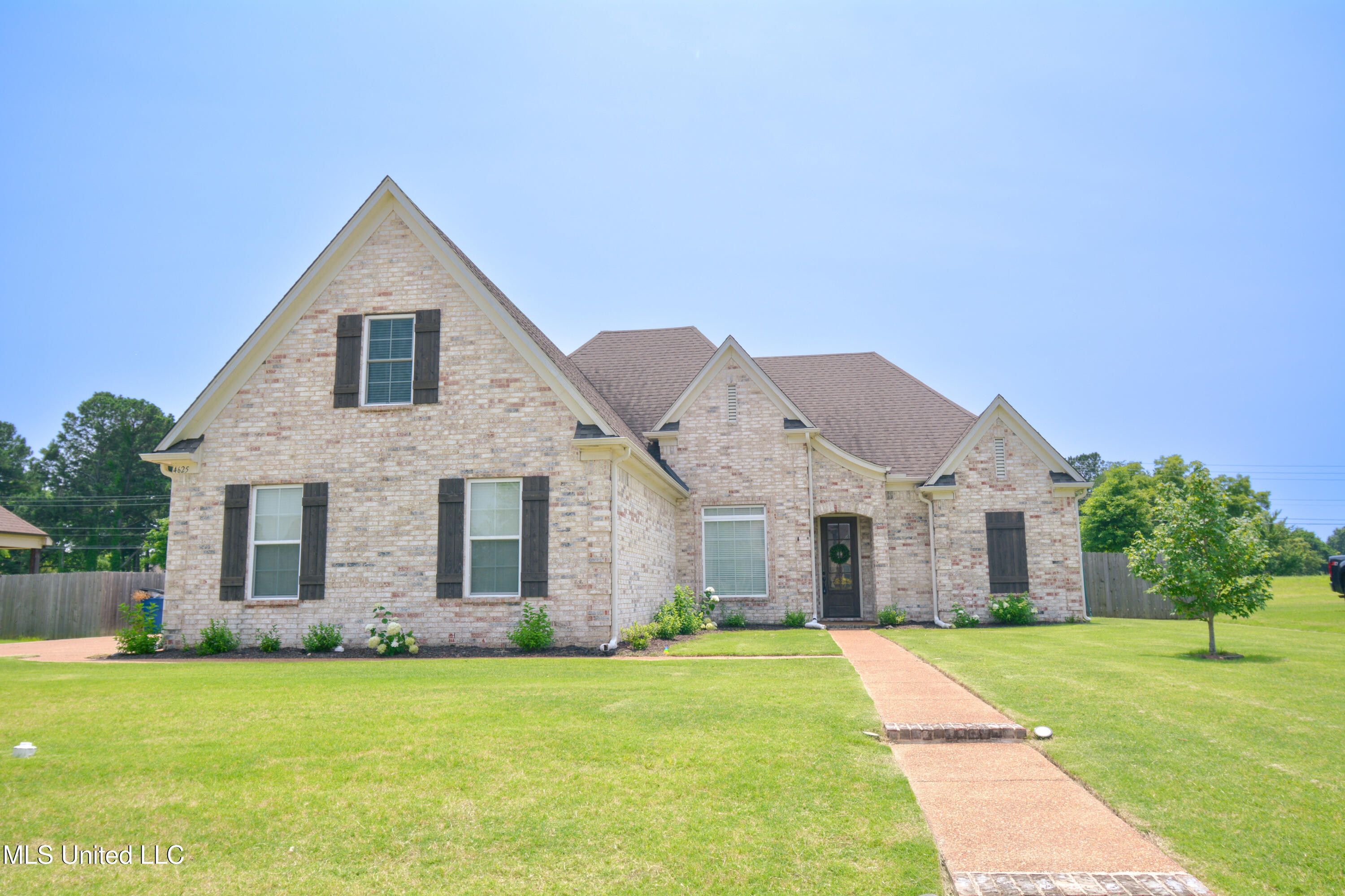 4625 Riva Ridge Drive Olive Branch, MS 38654 - Photo 3 of 34 DSC_0361
