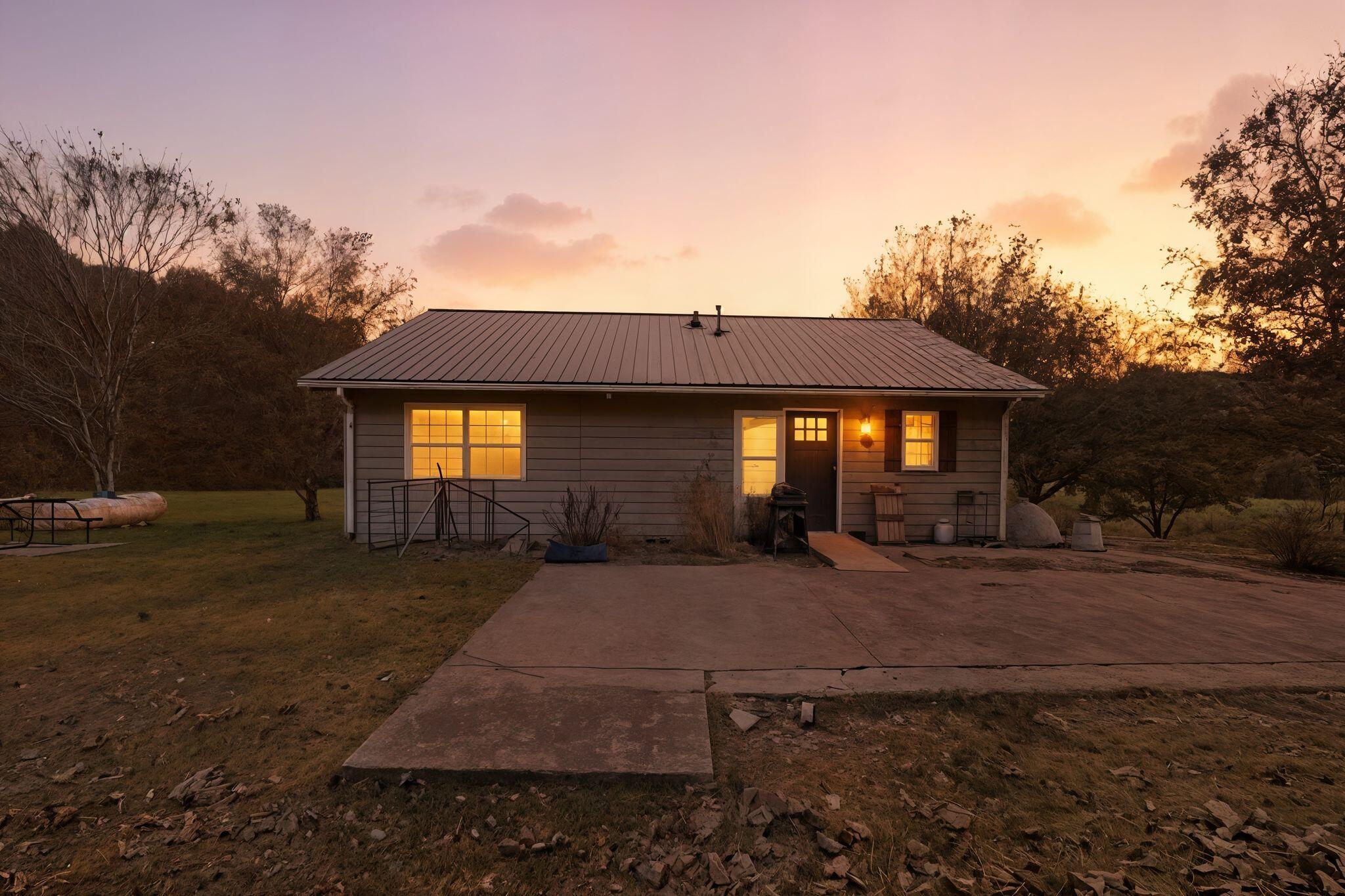 400 Herman Becraft Spur Road Means, KY 40346 - Photo 45 of 47 26_mls_F2007596_twilight_b928f206-4f01-4