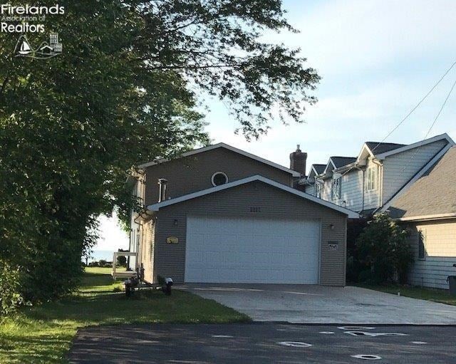 2227 East Sand Road Port Clinton, OH 43452 - Photo 12 of 20 Gallery Image 12