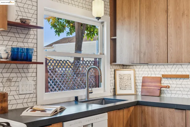 $525,000 | 350 Henry Street, Oakland, CA 94607