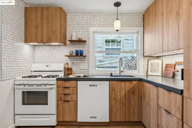 $525,000 | 350 Henry Street, Oakland, CA 94607