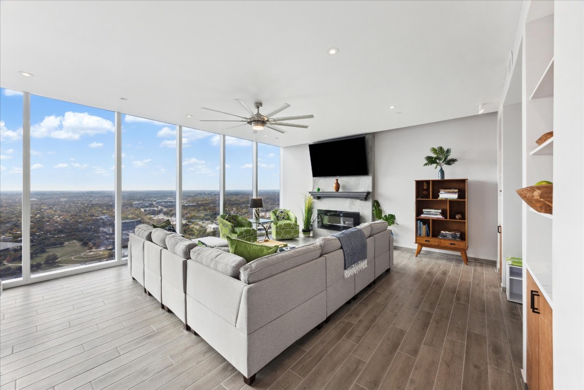 301 West Avenue, Unit 4005 Austin, TX 78701 - Photo 11 of 22