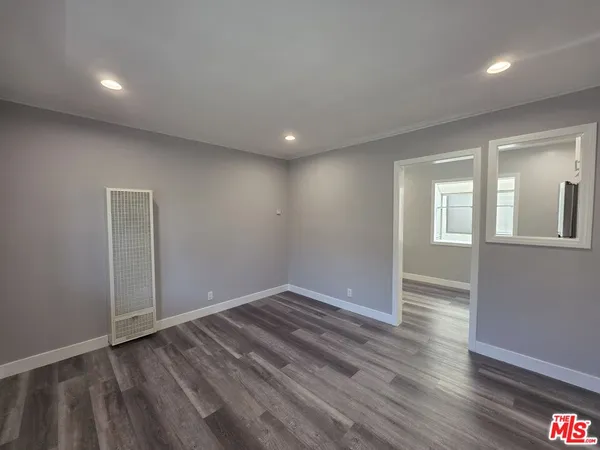 $1,900 | 105 Roswell Avenue, Unit 6, Long Beach, CA 90803
