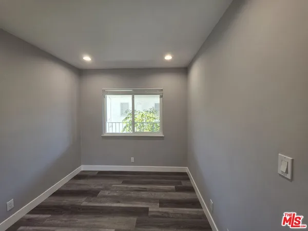 $1,900 | 105 Roswell Avenue, Unit 6, Long Beach, CA 90803