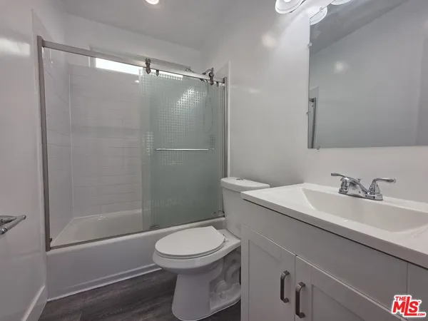 $1,900 | 105 Roswell Avenue, Unit 6, Long Beach, CA 90803