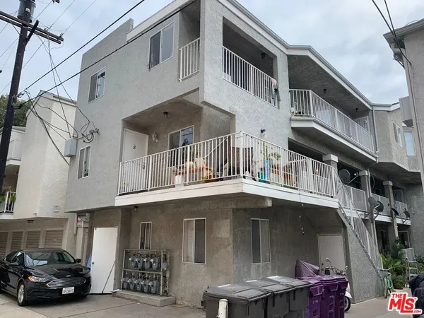 $1,900 | 105 Roswell Avenue, Unit 6, Long Beach, CA 90803