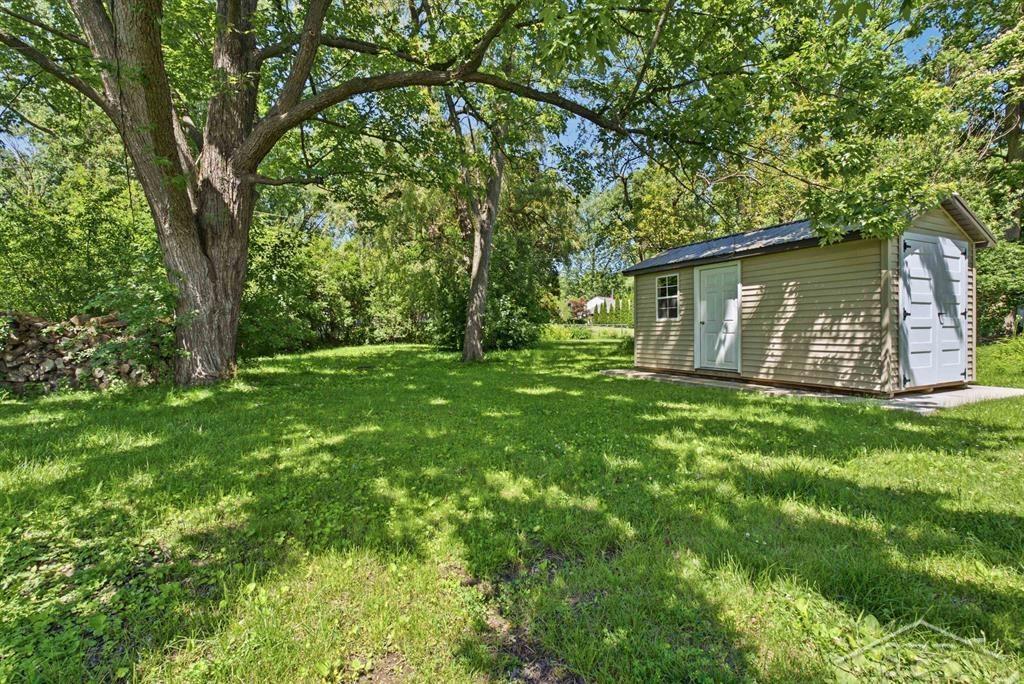1013 East St Andrews Road Midland, MI 48642 - Photo 17 of 19 50212697-a955adfe-c2df-4fcd-8fe0-9fb9227a0071.JPG